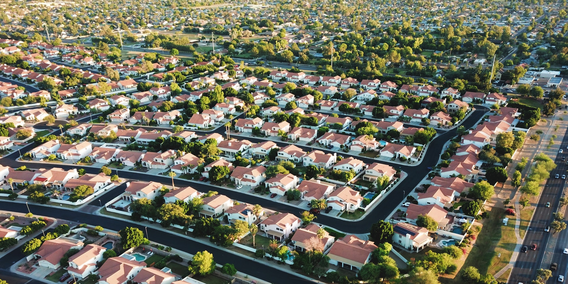 California neighbourhood has low wildfire risk damage after using wildfire mitigation tool from Satelife